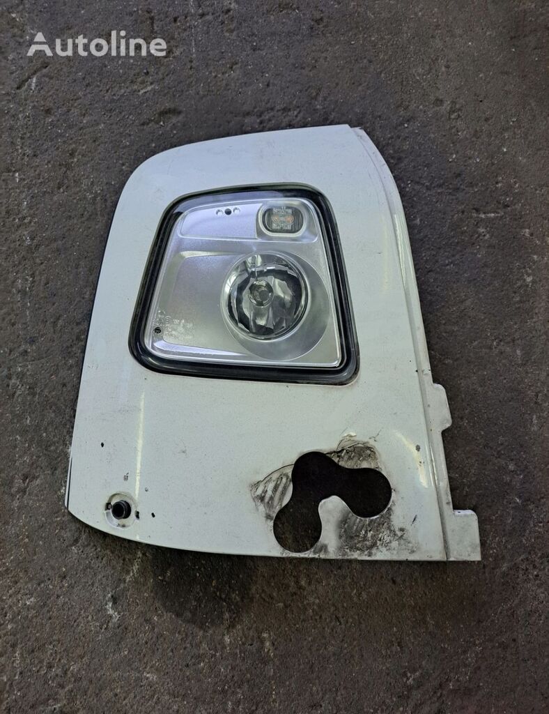 NAROŻNIK PRAWY HALOGEN OSŁONA KABINY 82145721 sonstiges Ersatzteil Fahrerhaus für Volvo FH 4 LKW