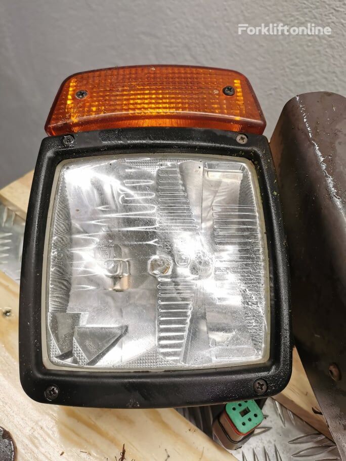 Manitou MLT 627 {Stelaż lampy lewej} voor verreiker