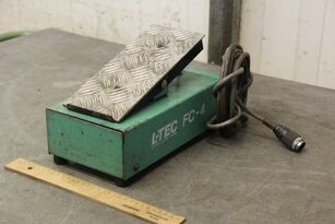 Fu&szlig;schalter von L-TEC &ndash; FC-4 paredzēts rūpniecības aprīkojuma