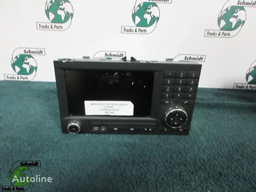 Mercedes-Benz 226 RADIO NAVI MP 4 EURO 6 for truck