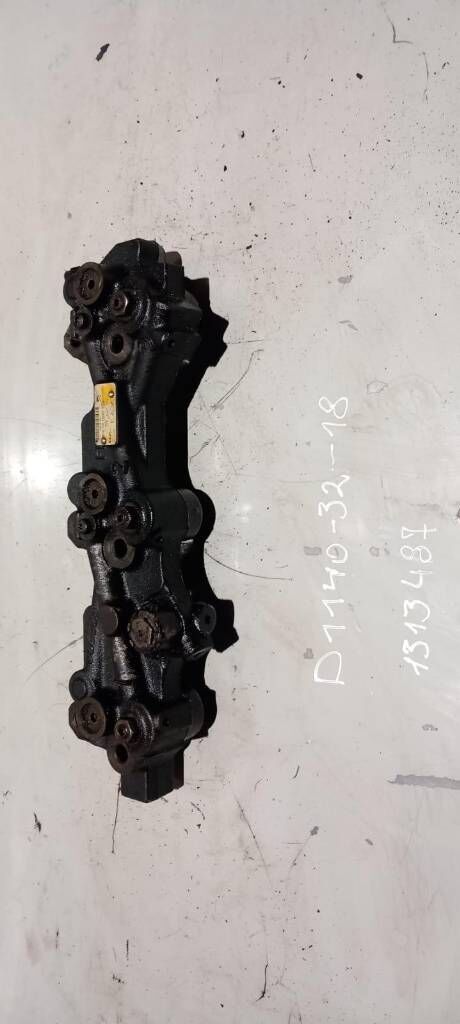 Exhaust brake valve block  DAF 1313487 paredzēts DAF XF95  vilcēja