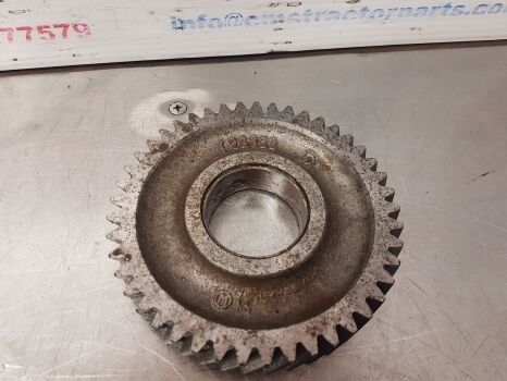 Engine Idler Gear At24252, T26322 John Deere 2140, 2230, 2040, 1350, 2130  Engine Idler Gear At24252, T26322 für John Deere 2140 Radtraktor - Agroline
