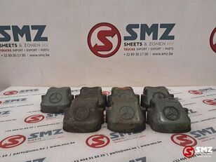 kuorma-auto Mercedes-Benz Occ set van 7 cilinderkopdeksels OM442.906 Mercede 4420160005