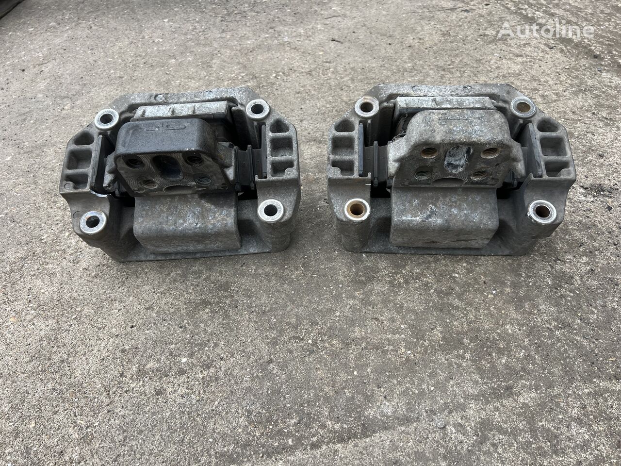 Motorlager, Halter für Motor  Scania 1782203 do ciężarówki 4er R Serie