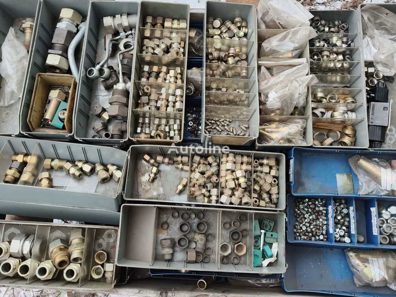 قطعة هيدروليكية أخرى spare parts لـ الشاحنات