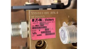 Hydrauliczny Zaw&oacute;r Regulacji Przepływu 8130 8230 8330 8430 Hydraulic Flow Control Valve RE253 RE253477 other hydraulic spare part for John Deere 8130 8230 8330 8430 wheel tractor