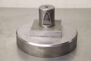 Stanzwerkzeug 95 x 95 mm Mubea 95 Aufnahme 50N لـ المعدات الصناعية