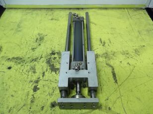 F&uuml;hrungseinheit  Festo FEN-40-0320 for industrimaskiner