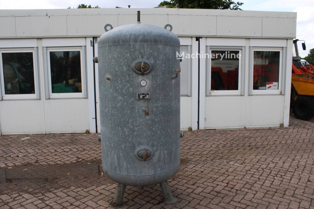 OKS Luchttank 1500 liter para compressor a venda | Machineryline MZ OKS Luchttank 1500 liter para compressor - Machineryline