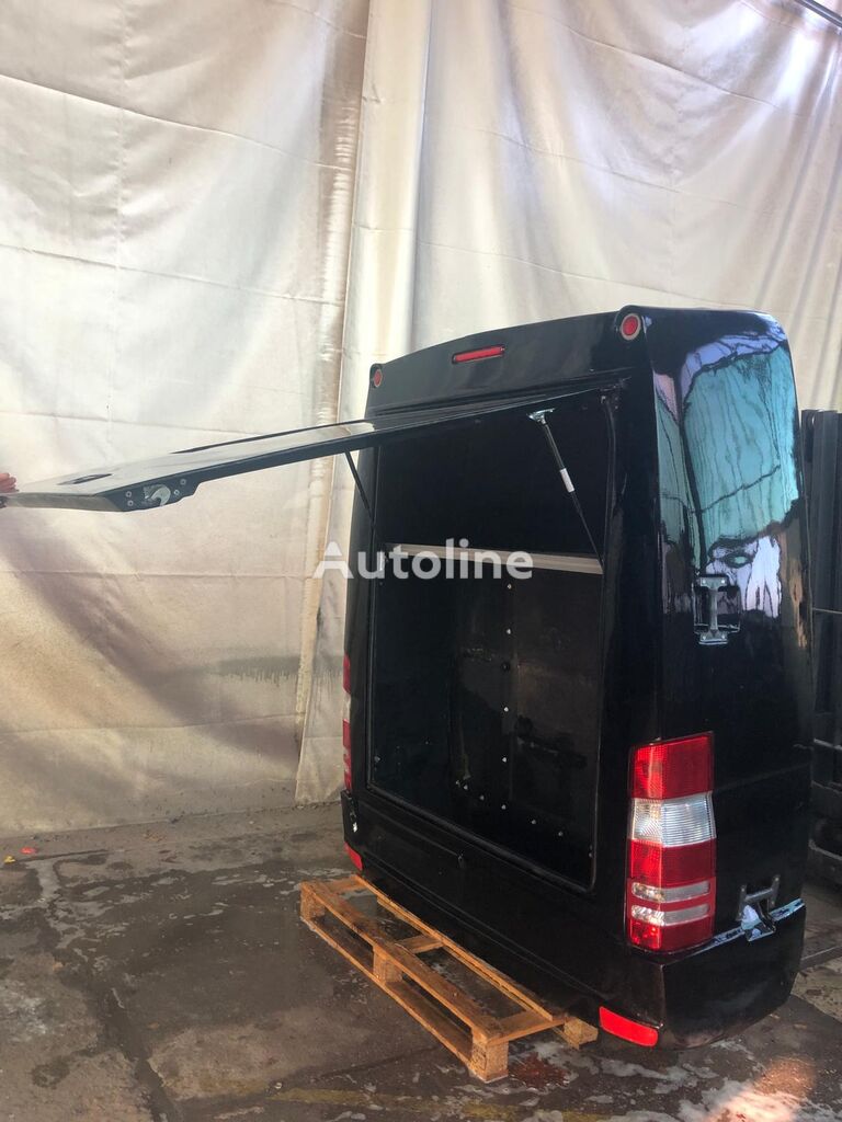 outra peça sobressalente de estrutura Skibox para carrinha de carga Mercedes-Benz Sprinter