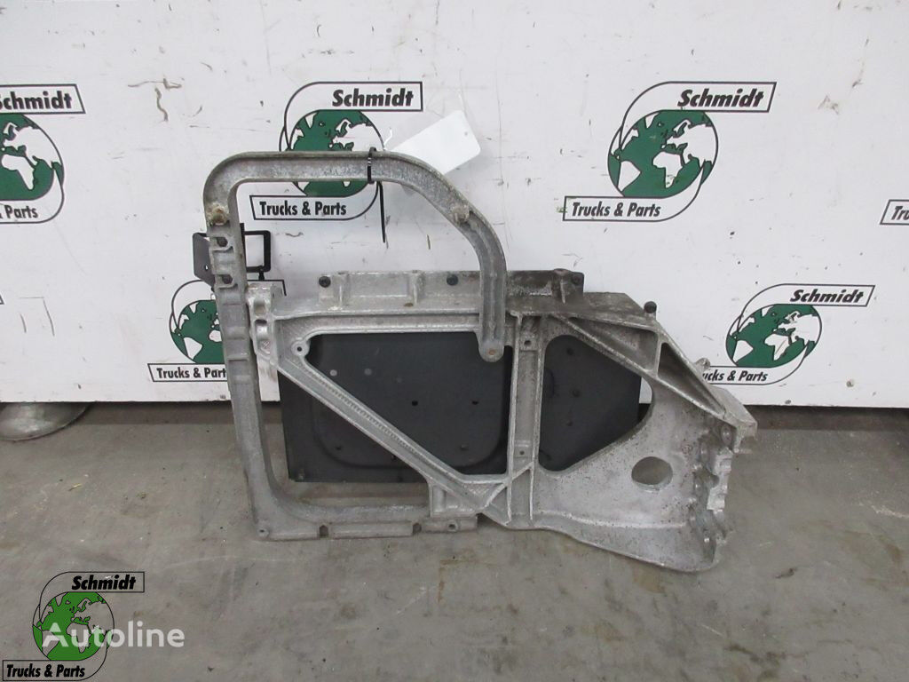 Volvo TANK DEEL STEUN CHASSIS MODEL EURO 6 22247898 do ciężarówki