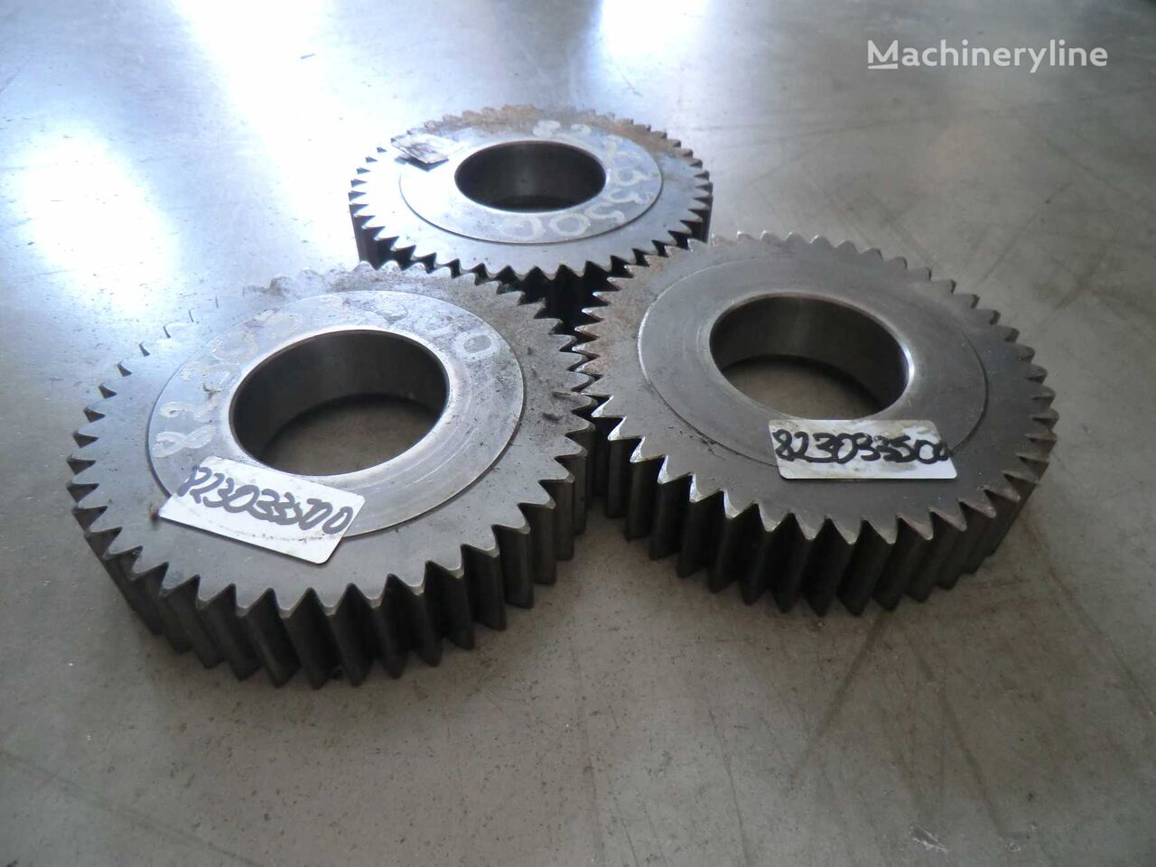 Volvo EC140 LC エキスカベータのためのPRESSURE PLATE 823032500 その他のサスペンションスペア部品 - Machineryline