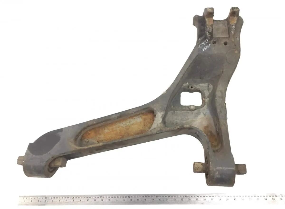 Control Arm Axa Față, Jos Dreapta 504247808 otra pieza del sistema de suspensión para Irisbus autobús