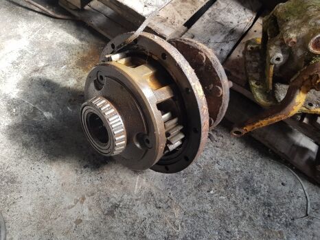 Massey Ferguson 205, 30 ホイールトラクターのためのRear Axle Plalnetary Unit Assy Massey Ferguson 205, 30 Rear Axle Plalnetary Unit Assy - Agroline