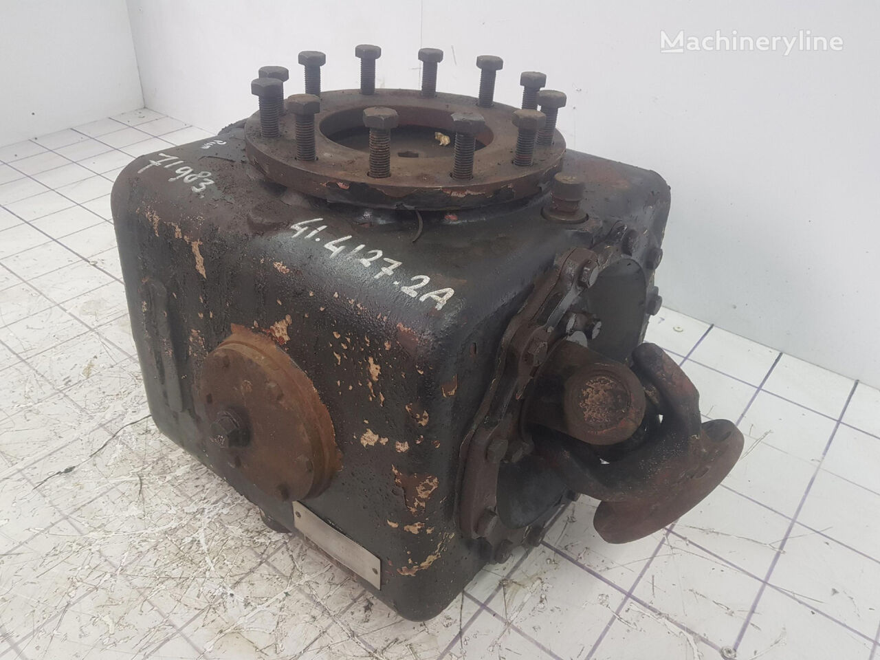 autre pièce détachée de transmission diff box pour grue mobile Krupp KMK