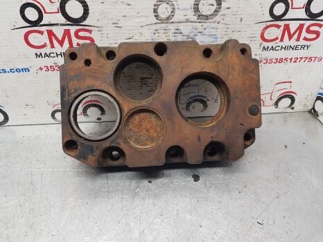 قطعة غيار أخرى في ناقل الحركة Pto Plate لـ جرار بعجلات Case IH International 956, 1056 - Agroline