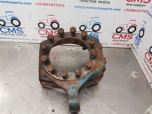 Ford Tw 20 Front Axle Swivel Housing Rhs 4468457012, 4468357016, 8192 pour tracteur à roues TW20