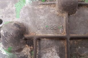 John Deere 6200, 6400, 6610 Transmission Control Cover L76182, L101207 d&agrave;nh cho m&aacute;y k&eacute;o b&aacute;nh lốp