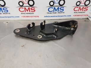 New Holland T5.95, T4, T5, Transmission Rod Control Bracket 84550775 84550775 for T5.95 wheel tractor