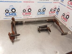 ذراع فرامل اليد Claas Axos 340 Cx, Celtis, Ergos Parking Brake Lever 7700061065, 77000 لـ جرار بعجلات Axos 340CX