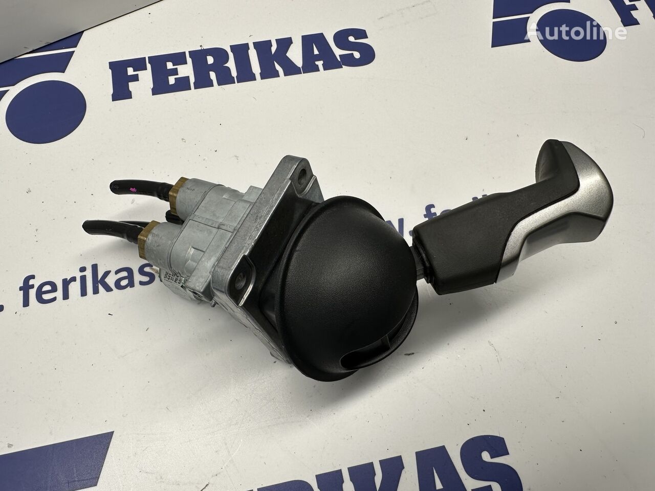 ذراع فرامل اليد parking brake lever, switch 2307240 لـ السيارات القاطرة DAF XG, XF