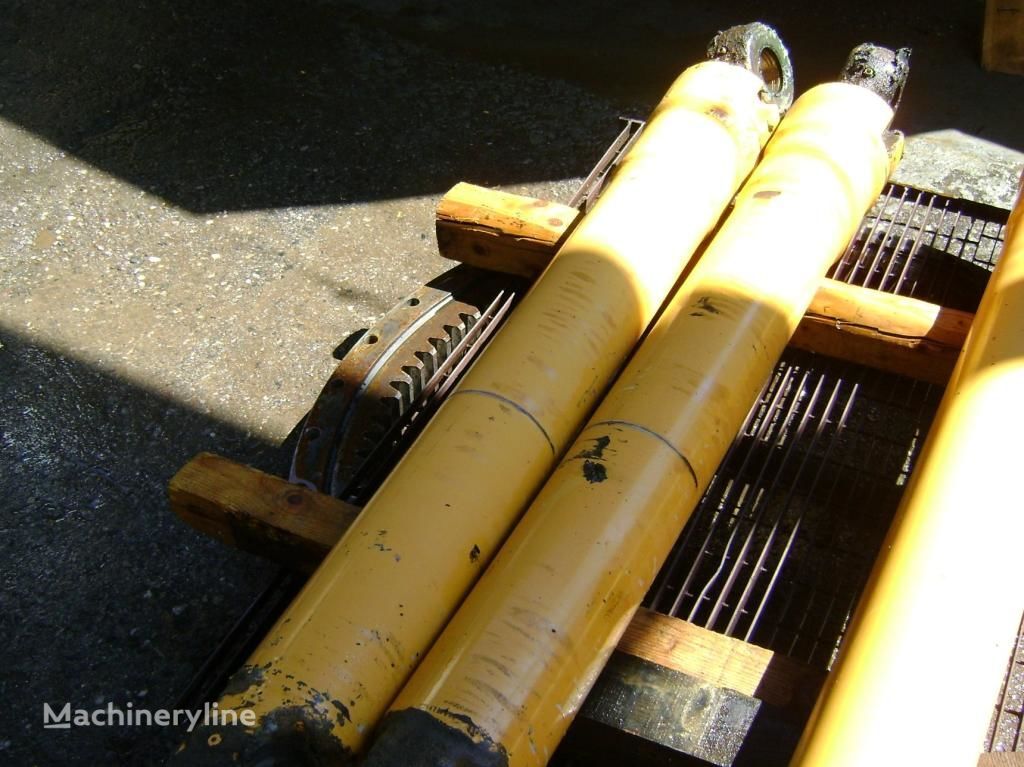 Pistón para Liebherr 904  excavadora - Machineryline