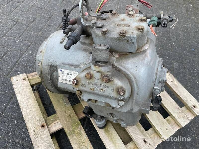 Carrier  06DR241CEC06E0 pneumatic compressor for refrigeration unit