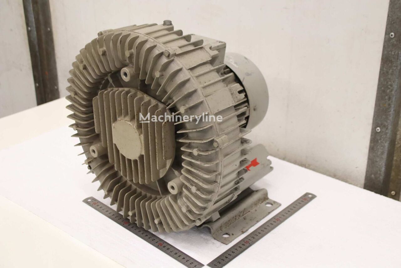 Siemens Elmo-G 2BH6 100-0AC12 GHDM7 pneumatic compressor for industrial equipment - Machineryline