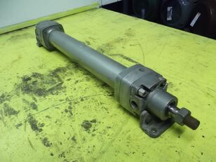 اسطوانة تعمل بالهواء المضغوط unbekannt Hub 310 mm لـ المعدات الصناعية