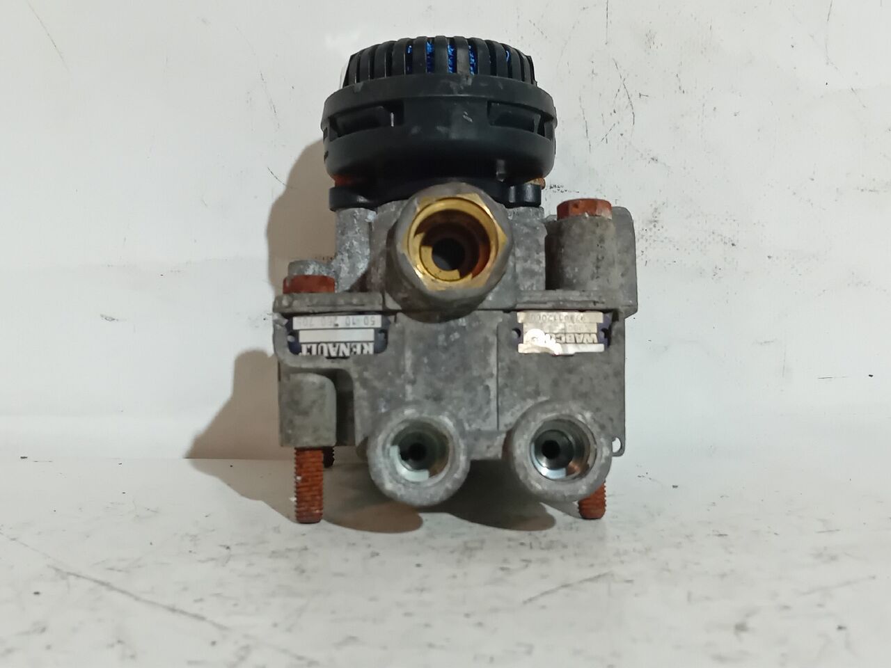 pneumatic valve for Renault truck