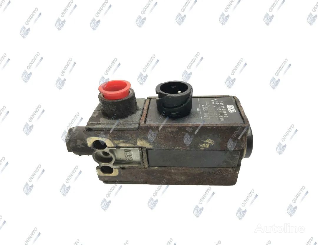 EKS ELEKTROZAWÓR HAMULCA A0049975536 pneumatic valve for Mercedes-Benz AXOR ATEGO truck tractor