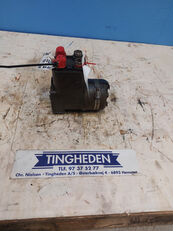 Hydrema 806 pneumatic valve for backhoe loader