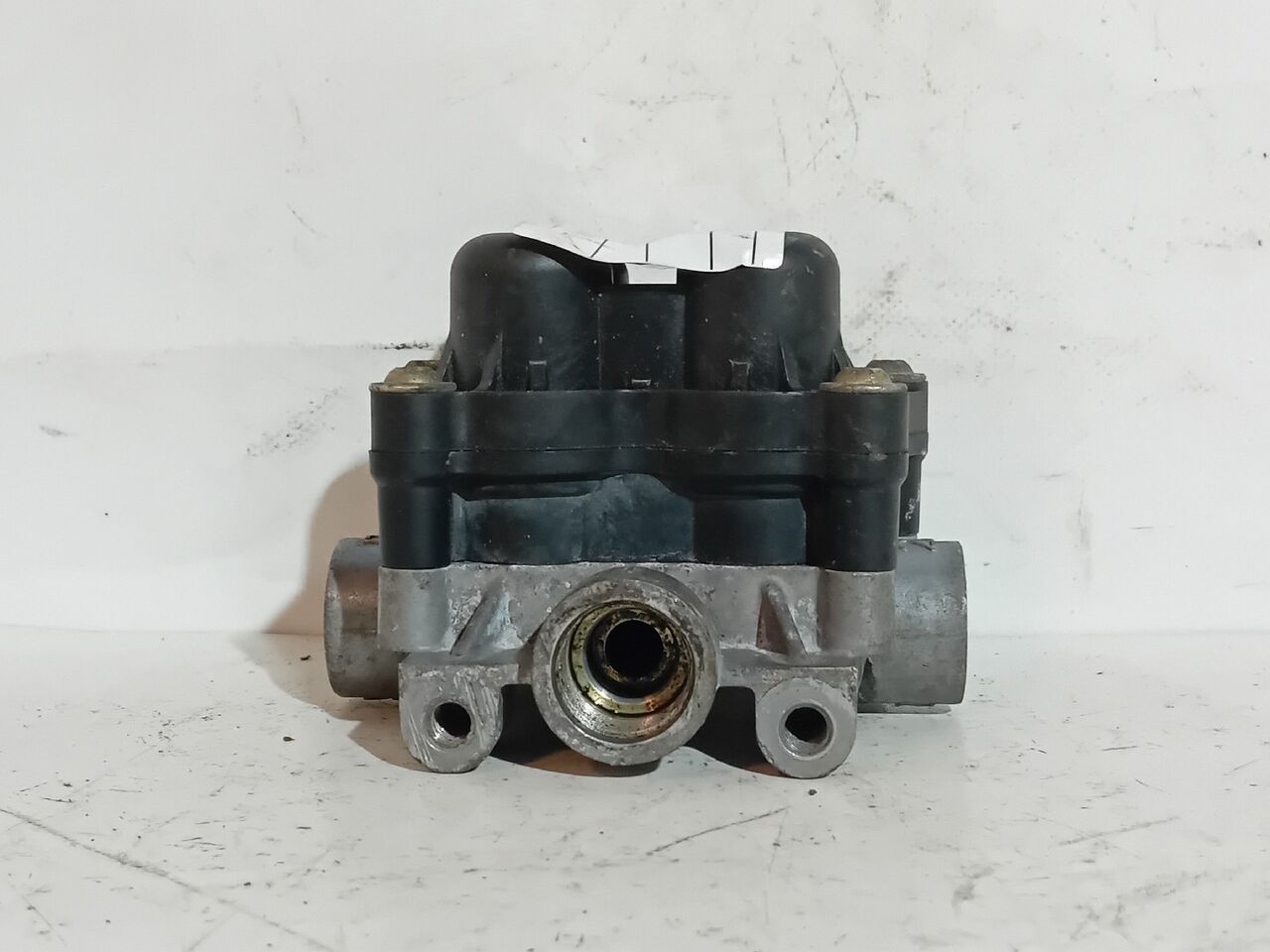 Soupape pneumatique Knorr-Bremse AE4609 pour camion MAN - Autoline