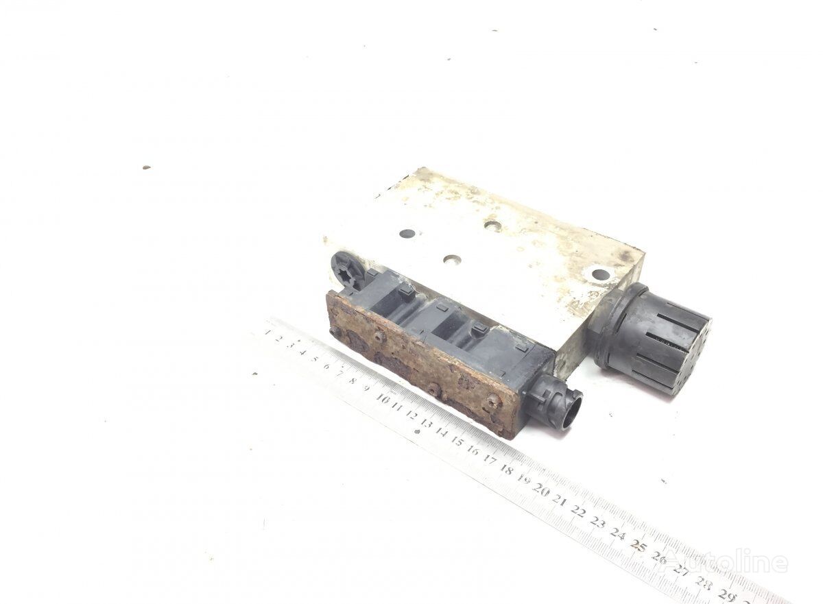 Knorr-Bremse B7R (01.06-) pneumatic valve for Volvo B7, B8, B9, B12 bus (2005-)