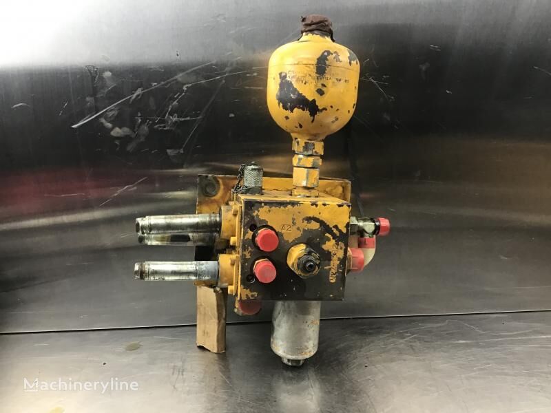 صمام الهواء Liebherr Oil Pilot Valve 5607738 لـ حفارة Liebherr A900 Li/A900 ZW/A902 Li/A912 Li/A922 Li/A932 Li/R900 Li/R902 Li/R912 Li/R912 LC/R922 Li/R932 Li/R932 Li T/R942 LI