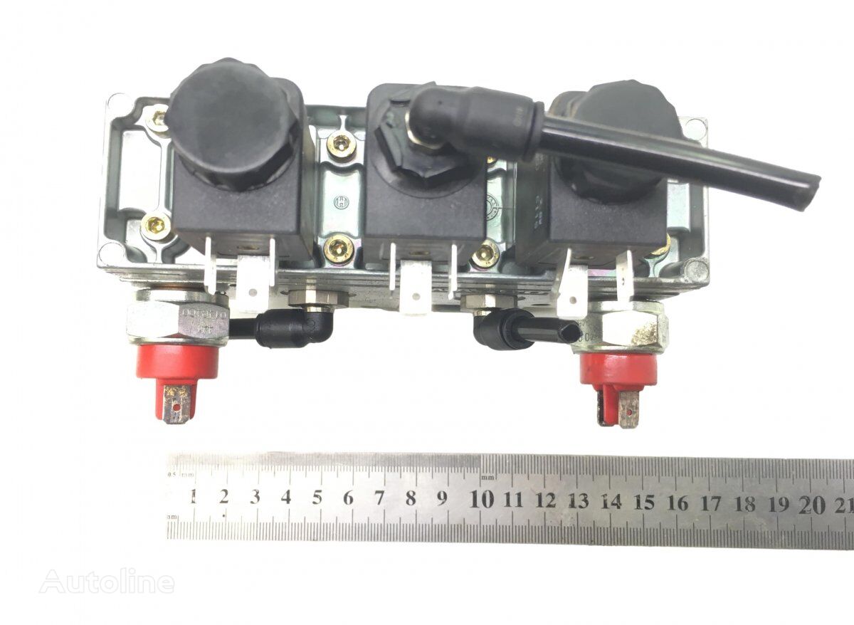 MAN, WABCO LIONS CITY A26 (01.98-12.13) 4726000220 pneumatic valve for MAN Lion's bus (1991-)