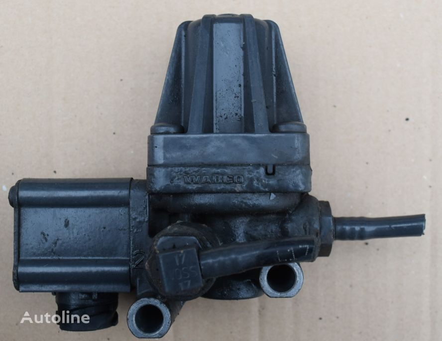 Mercedes-Benz Actros MP3 zawór ciśnienia / regulator / A0044310306 / 9750090010 pneumatic valve for Mercedes-Benz truck