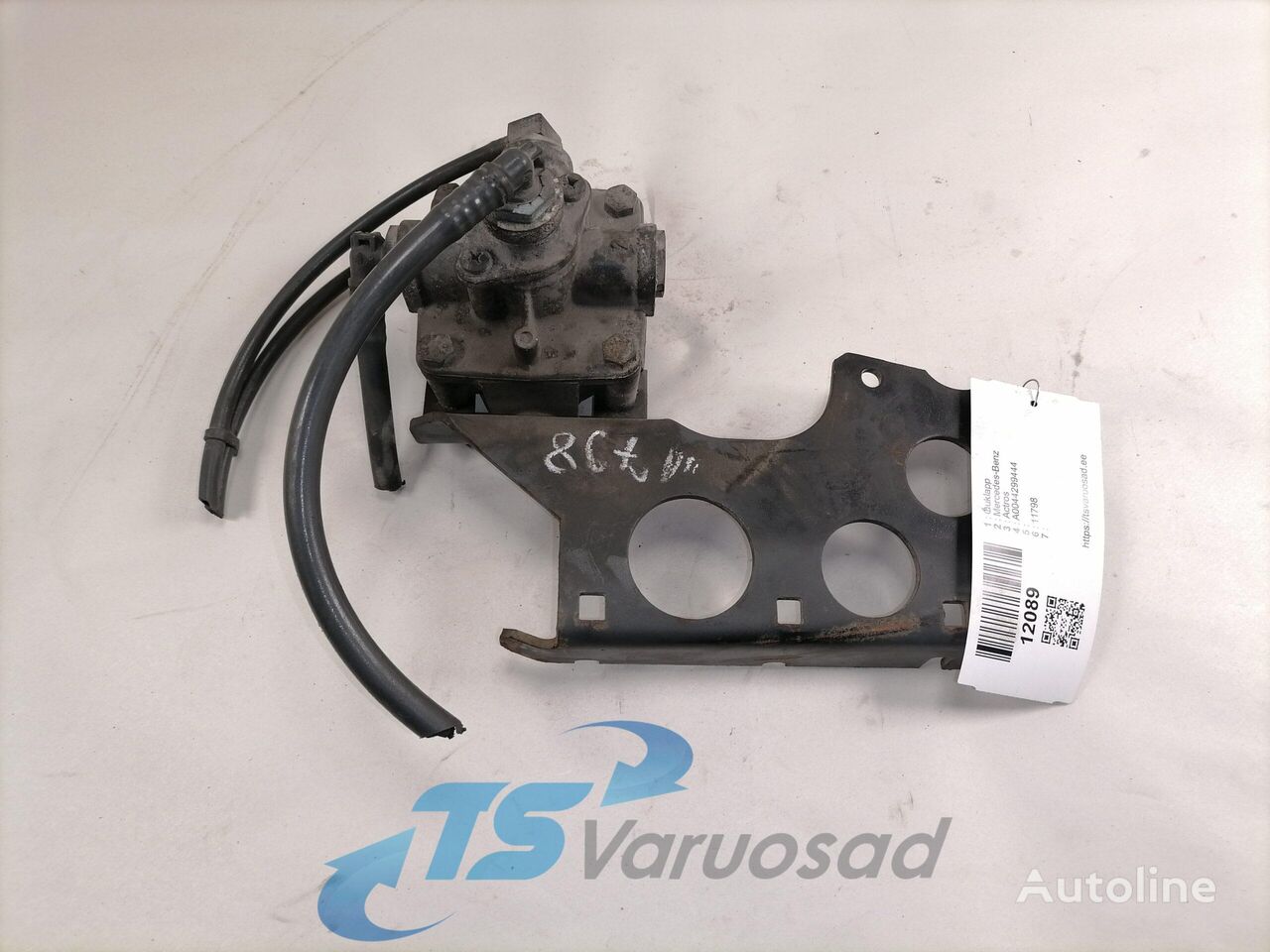 pneumatinis vožtuvas Mercedes-Benz Air pressure control valve A0044299444 vilkiko Mercedes-Benz Actros