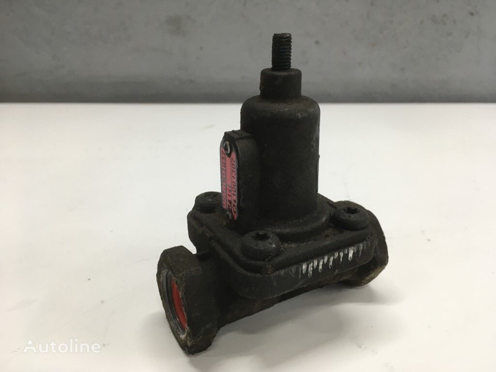 Overstroomklep pneumatic valve for Volvo FH16 truck