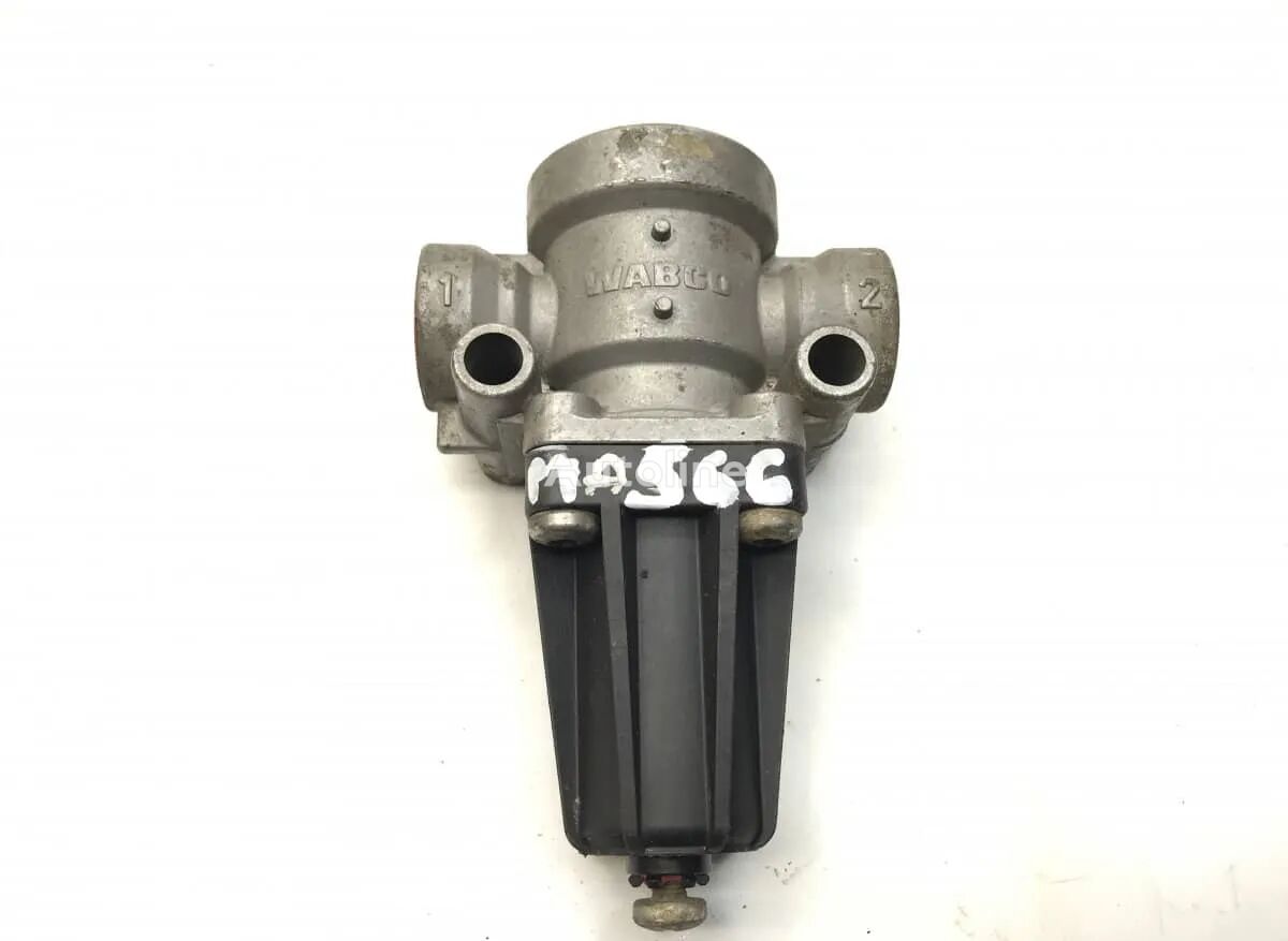 Soupape pneumatique Regulator de Presiune Aer 8152101-6295 pour camion WABCO MAN 8152101 - Autoline