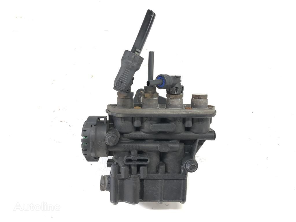 Renault pneumatic valve for truck