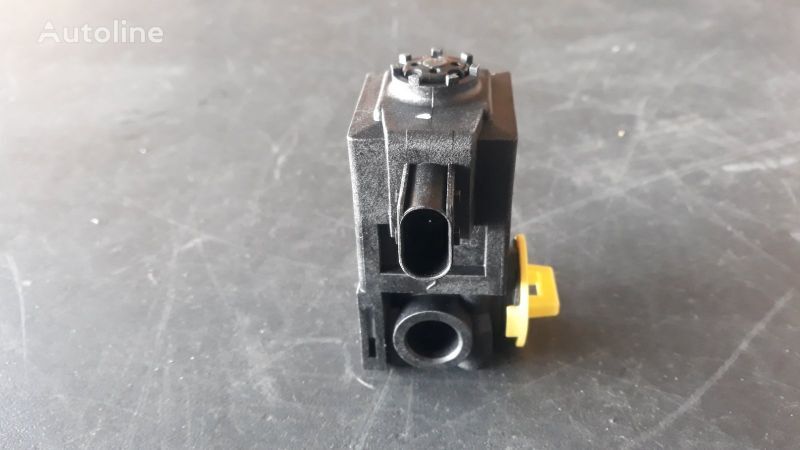 Soupape pneumatique Volvo SOLENOID VALVE - 23439998 23439998 pour tracteur routier - Autoline