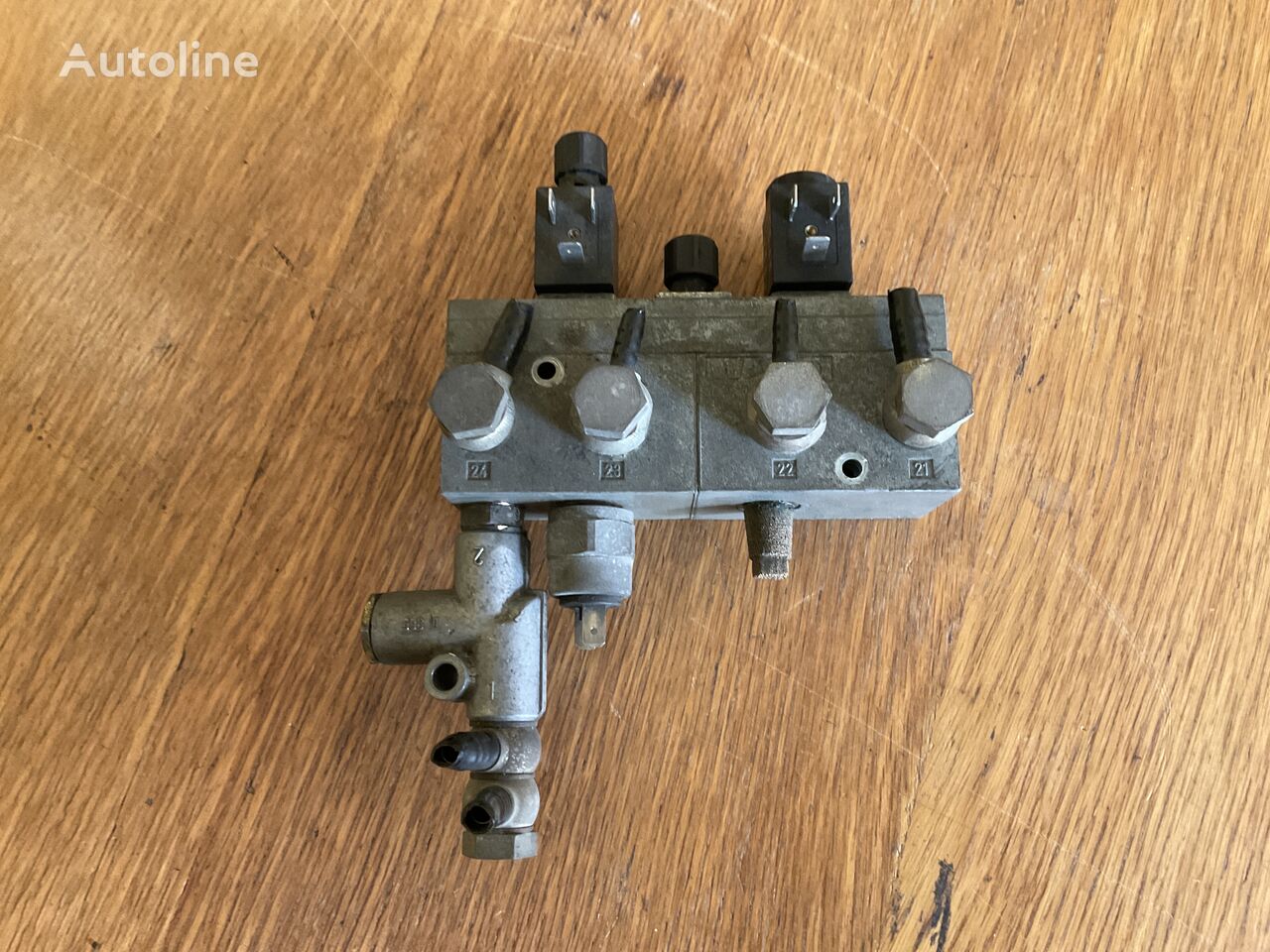 버스 Mercedes-Benz 0404용 공압 밸브 WABCO Solenoid valve 472 600 001 0 WABCO