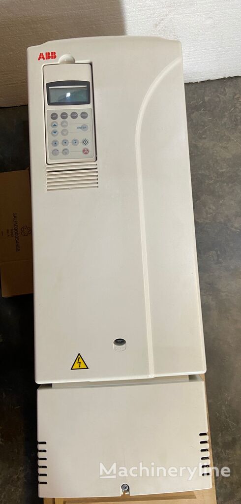 ABB NEW ABB DRIVE, ACS800-U11-0025-5, 25HP 18.5KW 380-500V 34AMPS power inverter