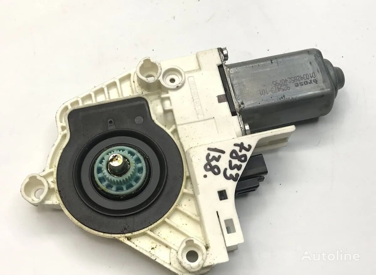 електрически стъклоповдигач Motor Regulator de Geam Dreapta за камион Volvo 82907373 925473102-11