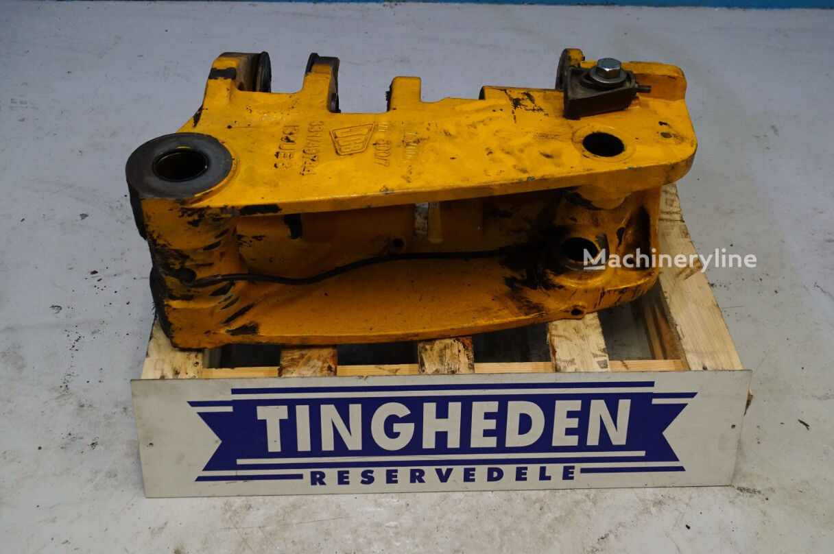 Бързосменник Brugt centre support за багер товарач JCB 4CX - Machineryline