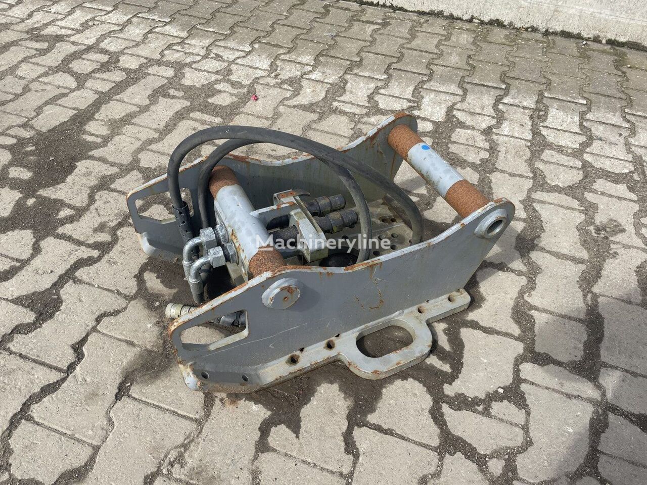 Engcon S60 brza spojnica za bagera