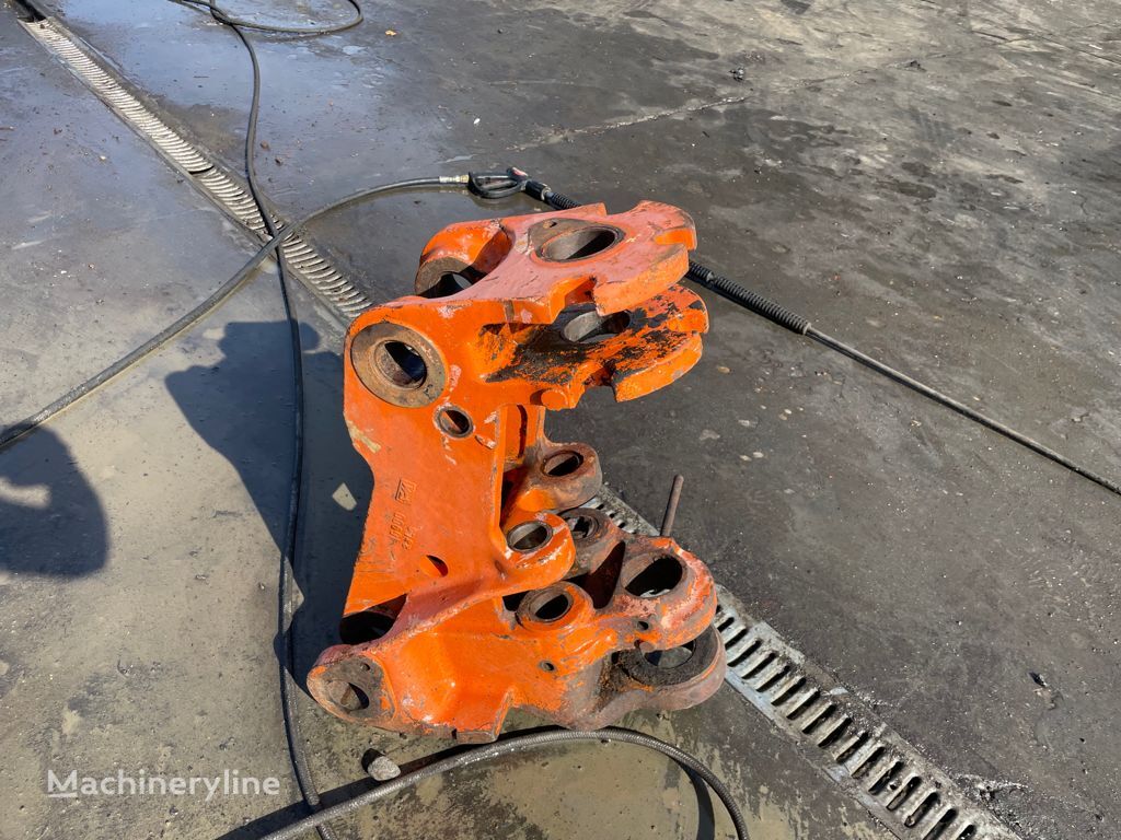 quick coupler untuk backhoe loader FIAT Kobelco