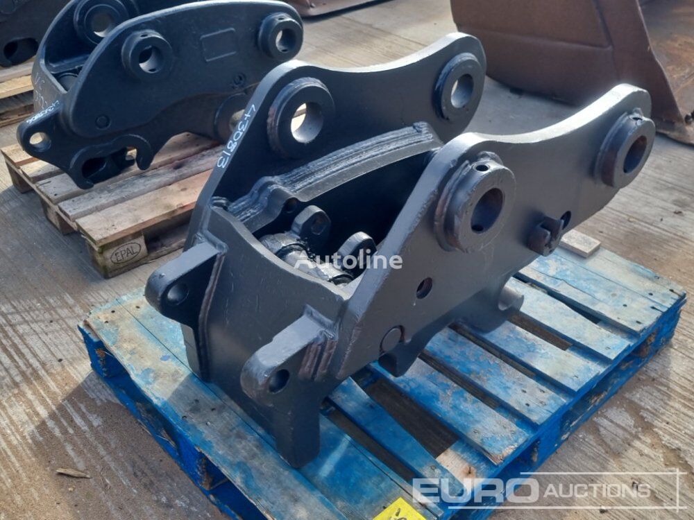 attache rapide Quick Hitch to suit 30 Ton Excavator