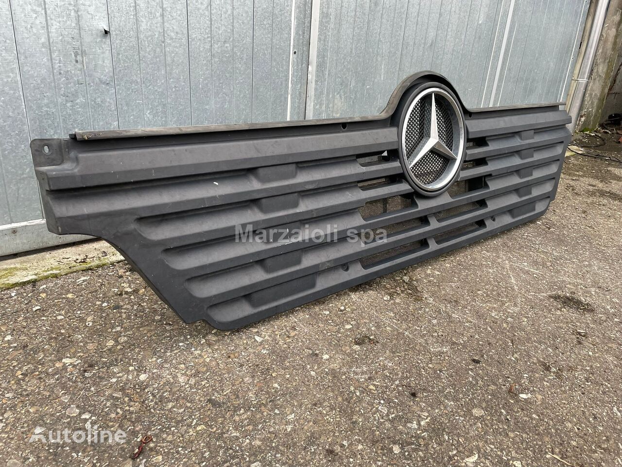 A9408880123 radiator grille for Mercedes-Benz ATEGO truck